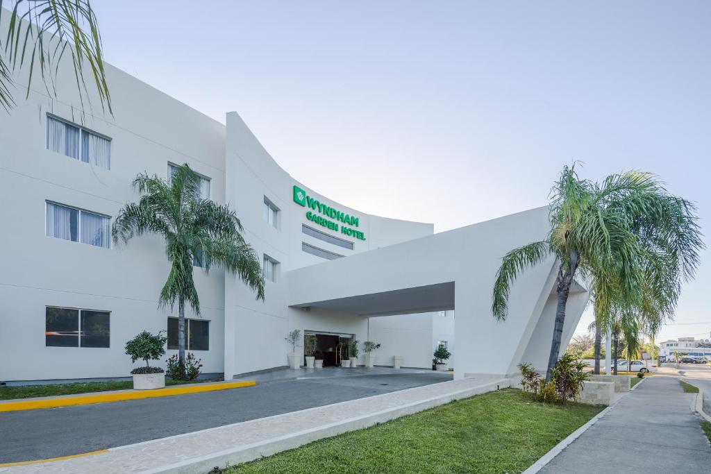 Wyndham Garden Playa del Carmen photo