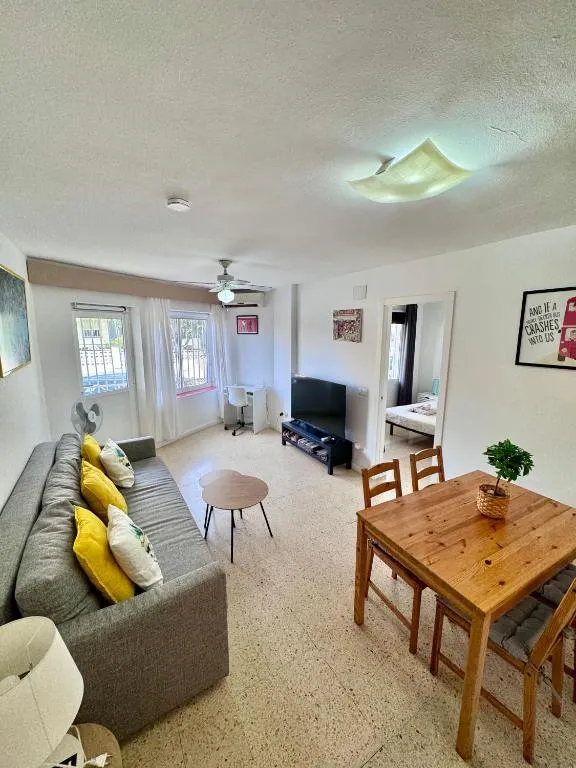 Solymar Serenity - Charming 2 bedroom holiday home