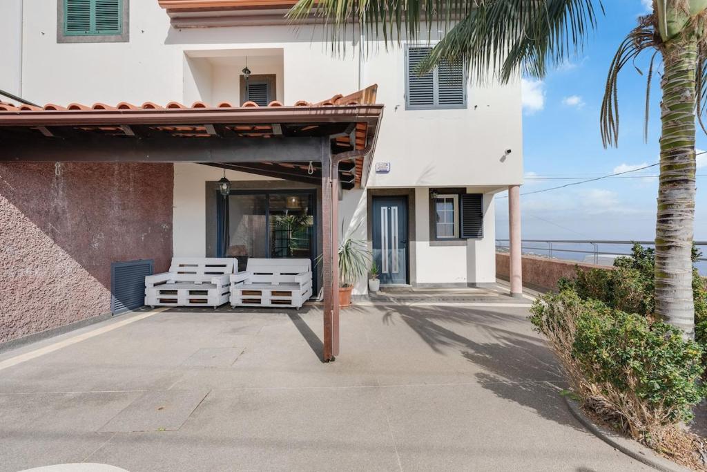 Ocean View Villa In Gaula, Madeira, Sleeps 6