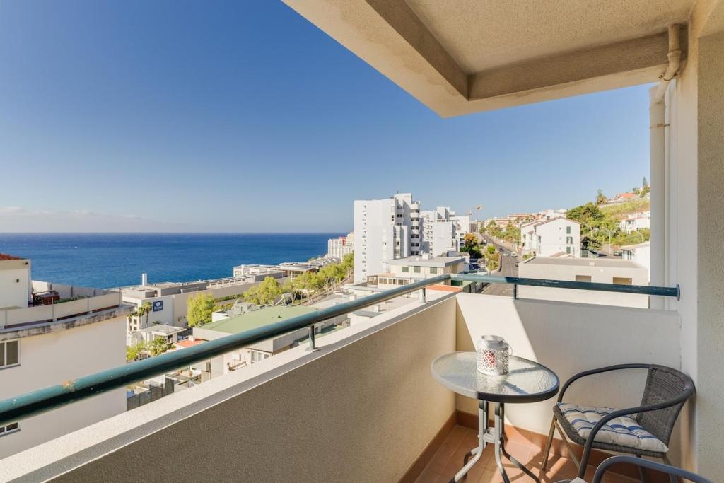 3Br Apartment In Funchal, Madeira With Parking