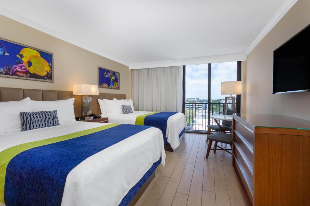 Wyndham Deerfield Beach Resort - 