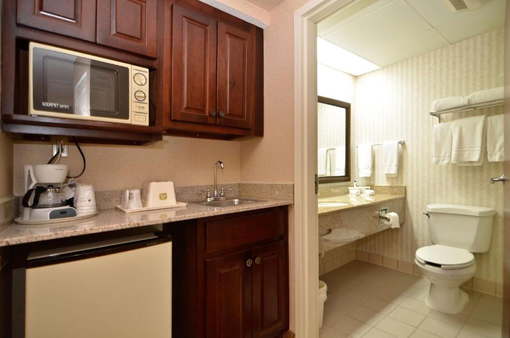 Best Western Hiram Inn and Suites - Suite Lit King-Size Avec Canapé-Lit - Non-Fumeurs
