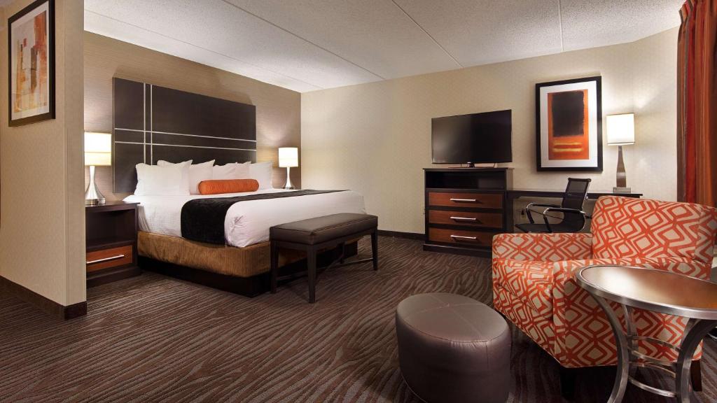 Best Western Plus BWI Airport Hotel - Arundel Mills - King Suite - No Fumadores