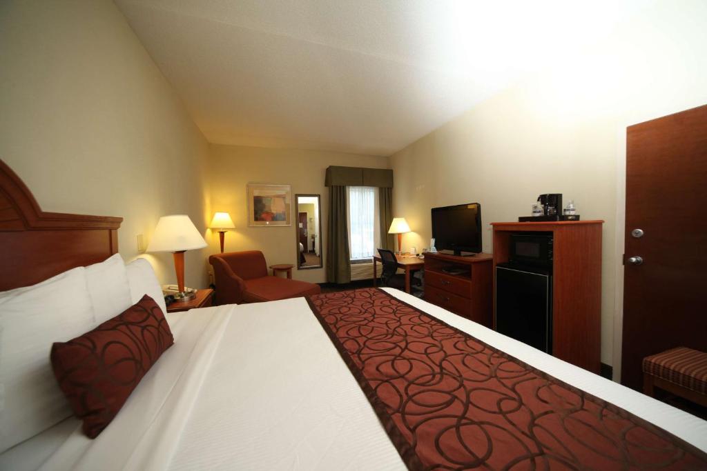 Best Western Plus Edison Inn - Camera Queen - Vasca Con Accesso Disabili