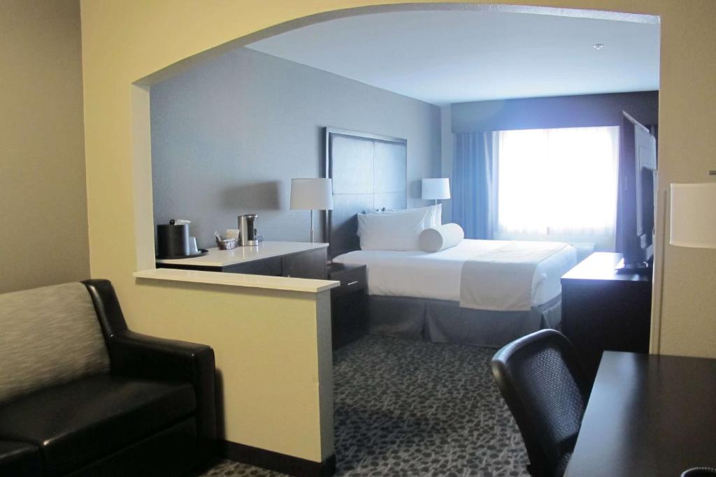 Postel nebo postele na pokoji v ubytování Best Western Plus Aberdeen