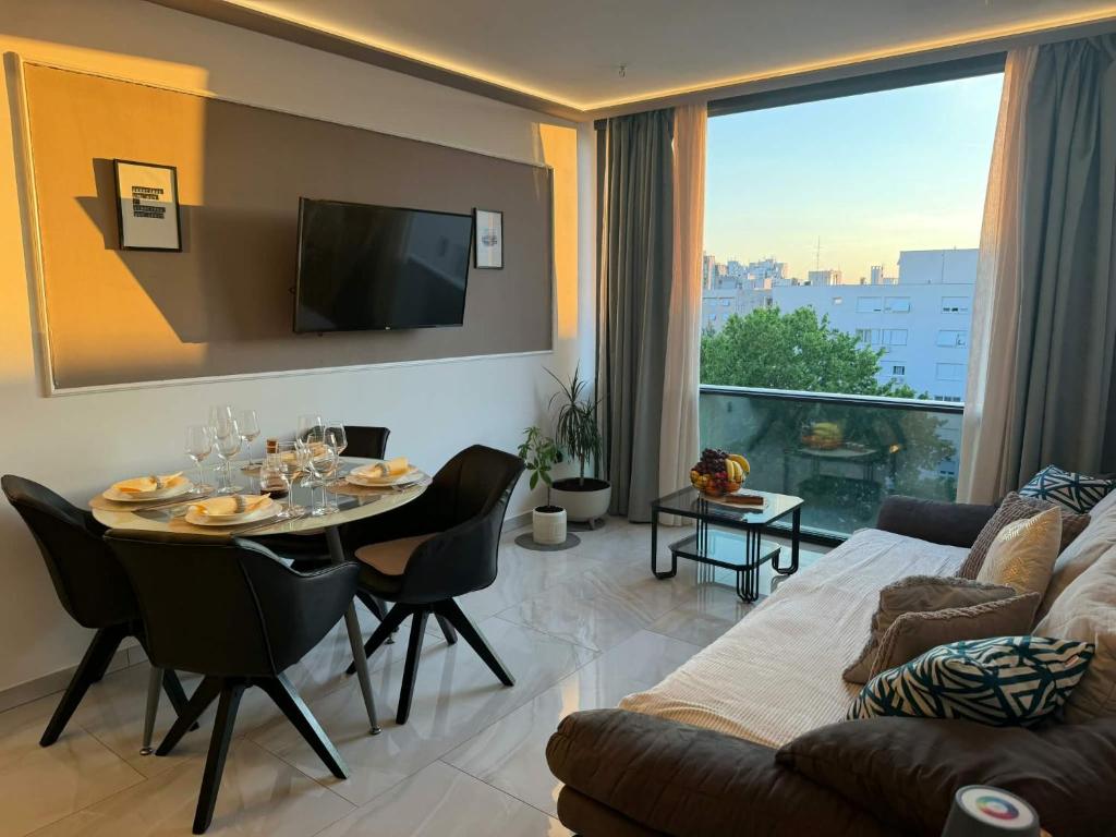 Sky view apartment with WiFi