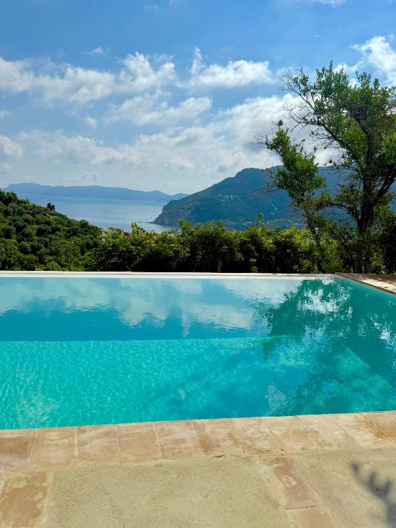 Villa 'Maison Magnolia' with Infinity Pool & Sea View