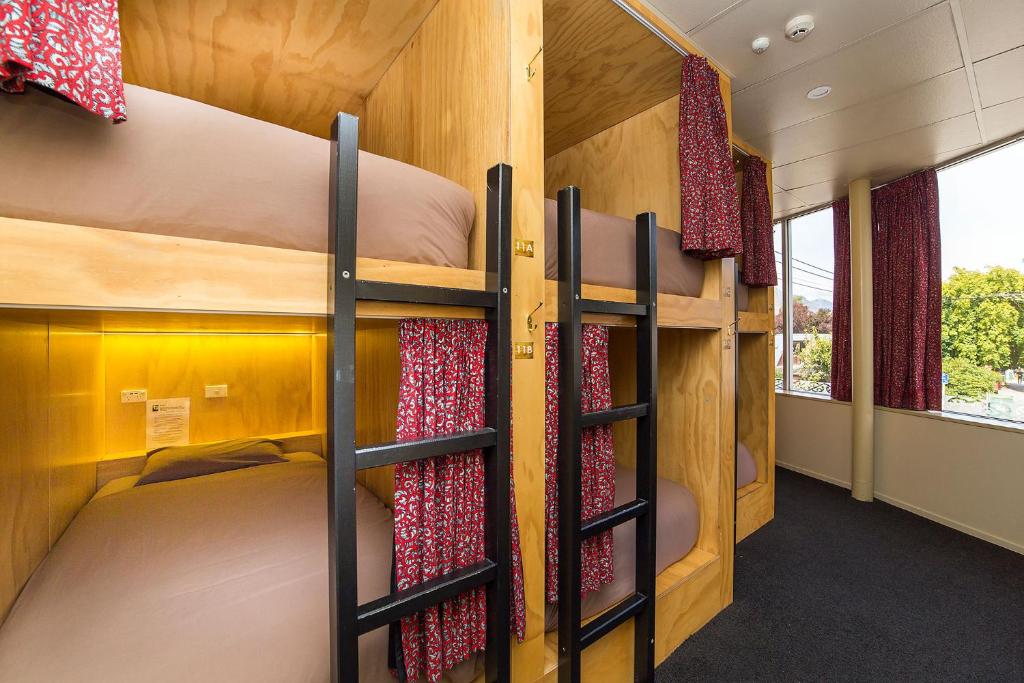 
8 Bed Mixed Dorm with toilet – Single Pod
