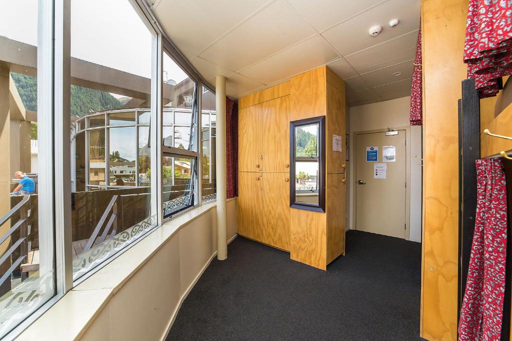 Tahuna Pod Hostel - Resim 27