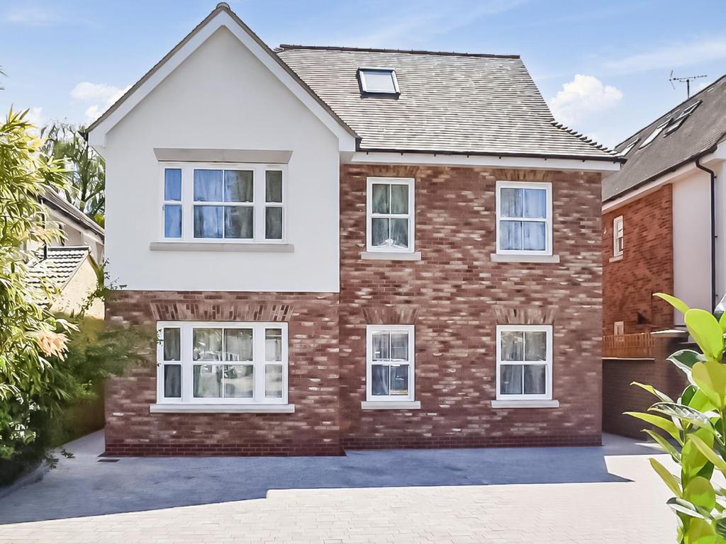 an image of a house at Apartment 5 - Uk51650 in Maldon