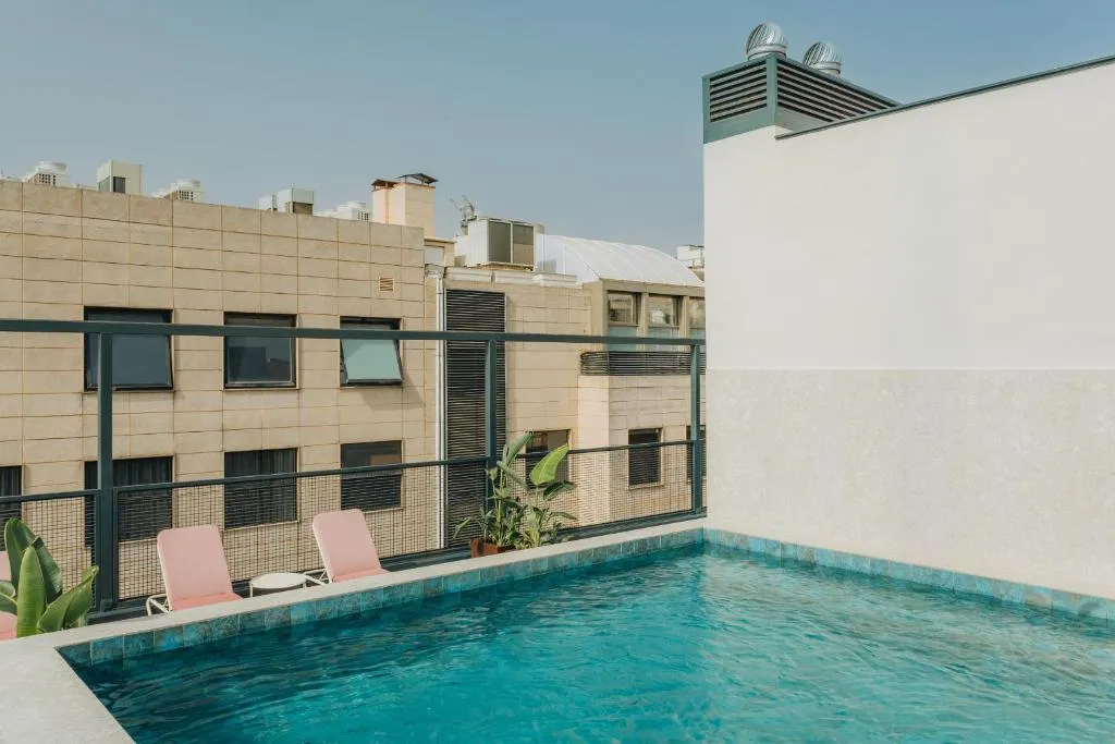 Ramirez Flats Valencia