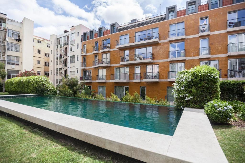 FLH Arroios Elegant Retreat with Pool & Parking