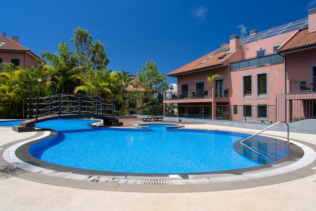Santa Luzia Funchal View 2Br Pool, Ac & Parking