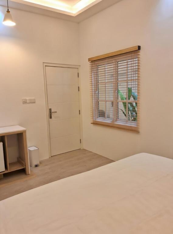 Sunny Day Inn Maldives - View 35
