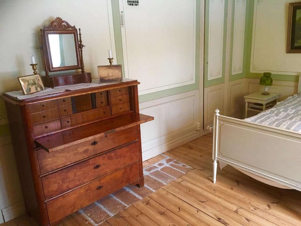 Postel nebo postele na pokoji v ubytování Thorstorps Gård B&B