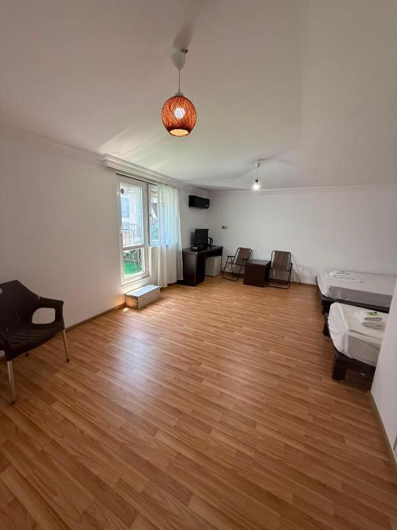 امکانات Emilia Hotel Batumi Old Town - تصویر ۴
