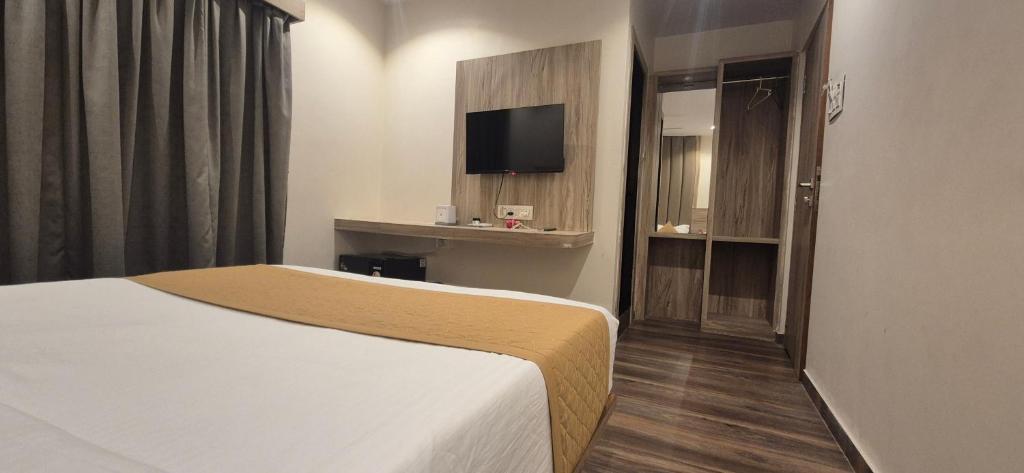 لابی و فضای عمومی Hotel Amar Residency Near Kokilaben hospital - تصویر ۵