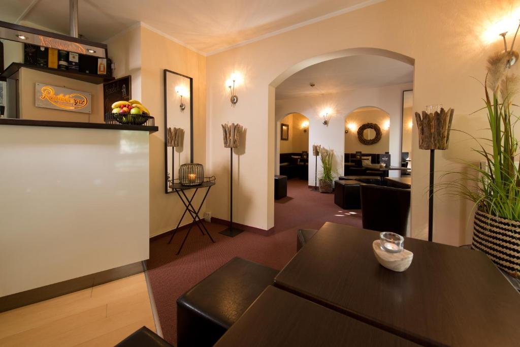 Kuchyň nebo kuchyňský kout v ubytování ACHAT Hotel Dresden Elbufer
