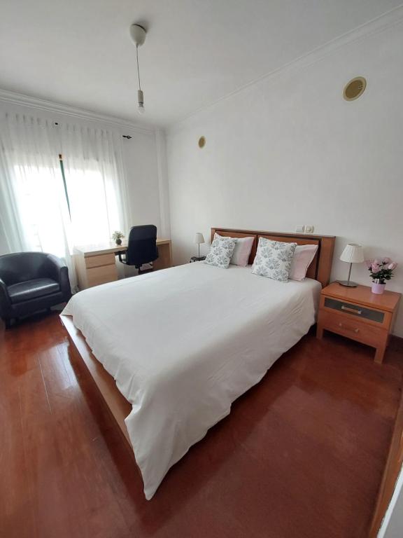 T3 Apartment 500m from beach