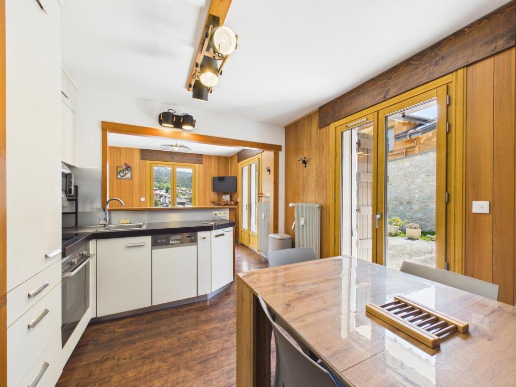 Appartement lumineux avec terrasse, parking et WIFI aux Gets