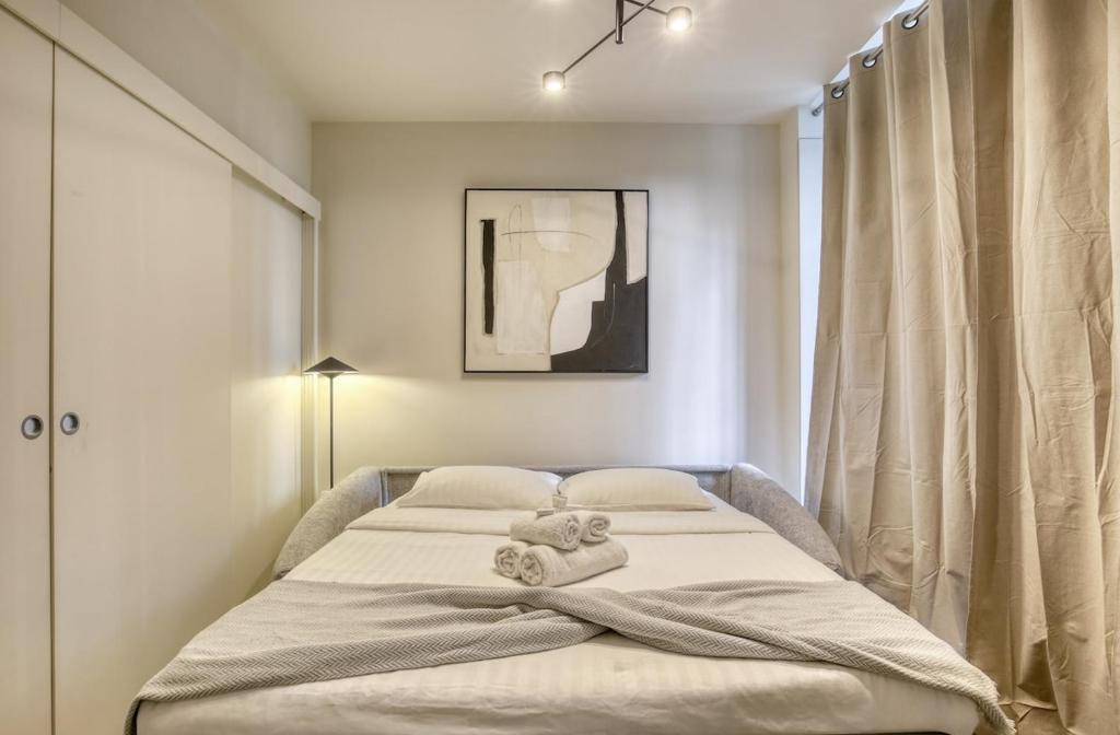 Le Patio Réaumur Elegant 2-Bedroom