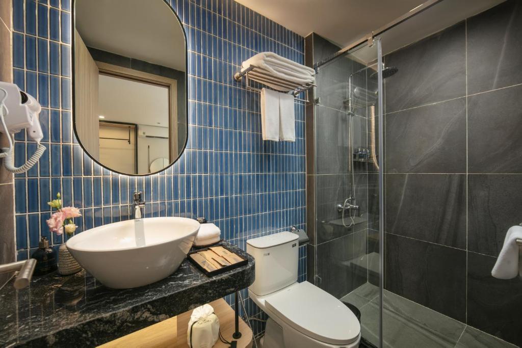 MAY DE VILLE Prestige Hotel photo 4