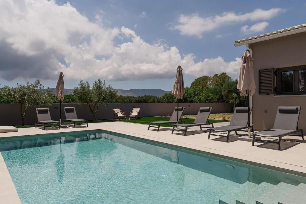 Nayia Villa - Private Oasis