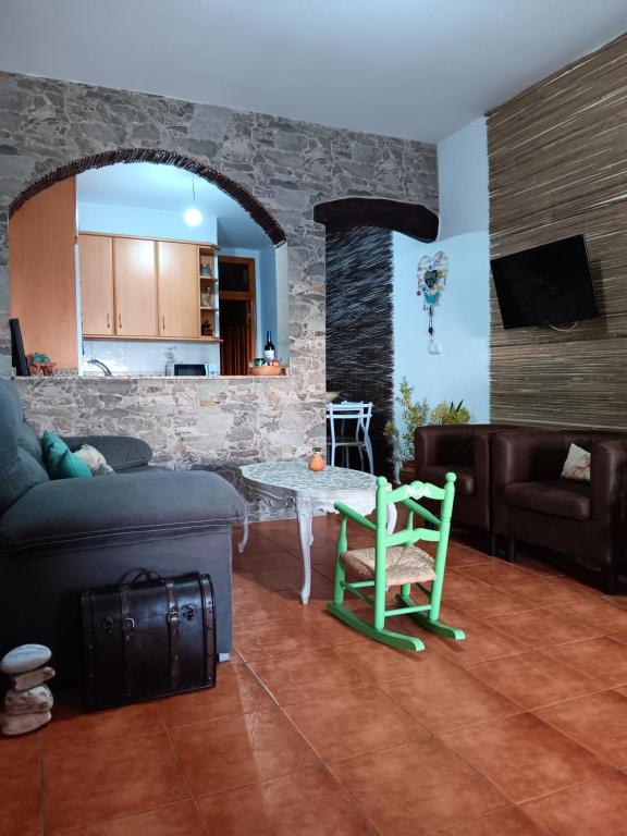 TV i/ili multimedijalni sistem u objektu Berchules Zen