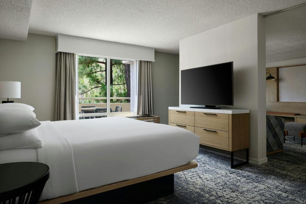 Sheraton Agoura Hills Hotel - 