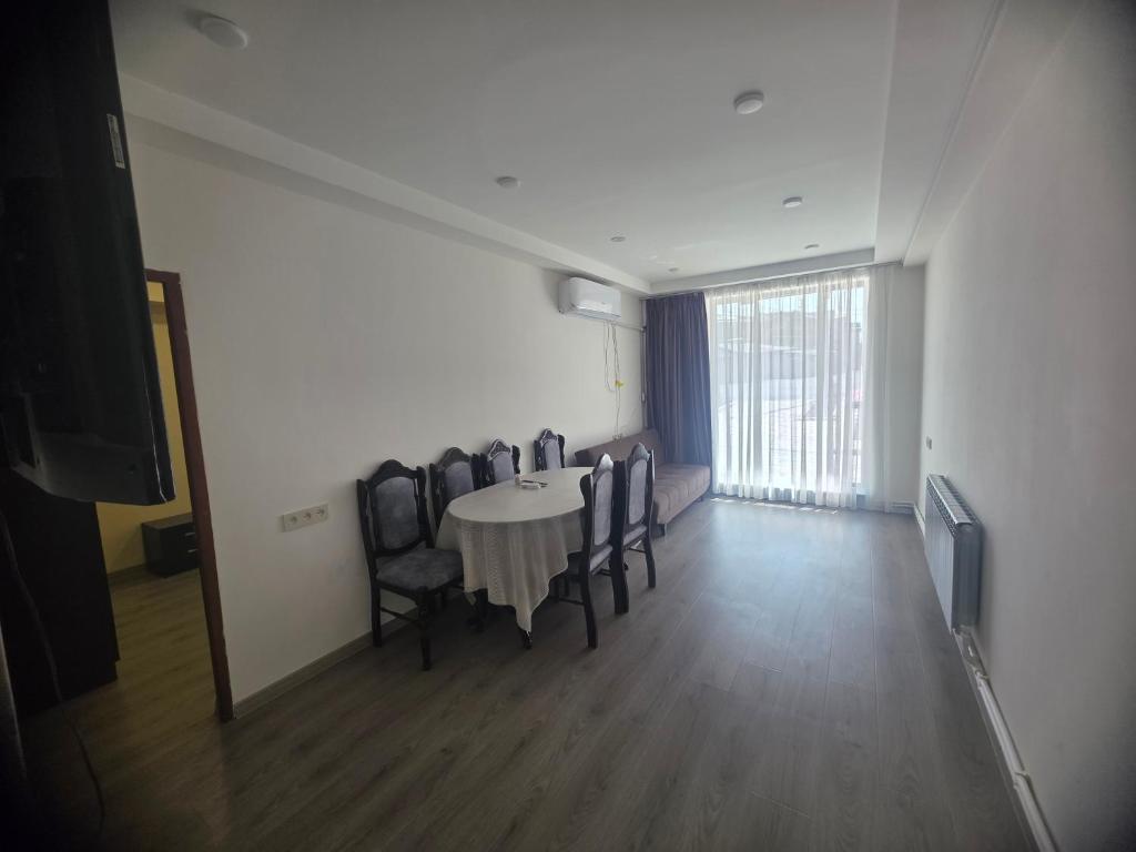 Royal Apartment #4 در ایروان