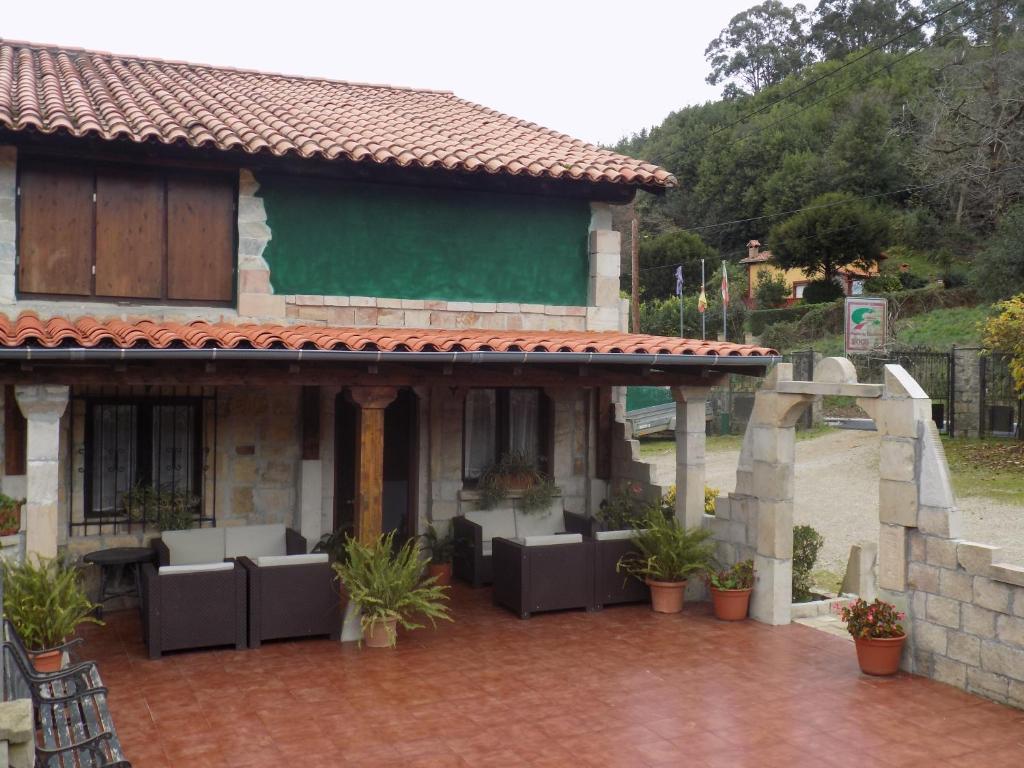 The building in which a vendégházakat is located