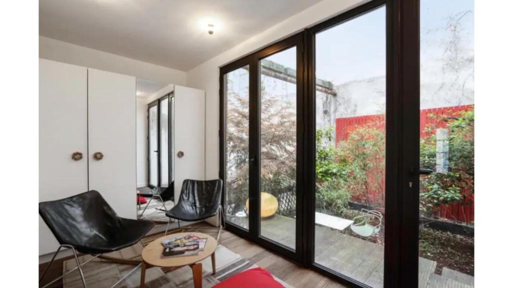 Parisian Apartment With Terrace in Saint Michel-Notre Dame
