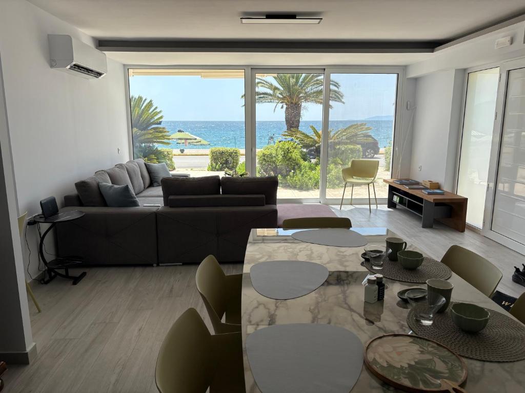 Ammoessa House