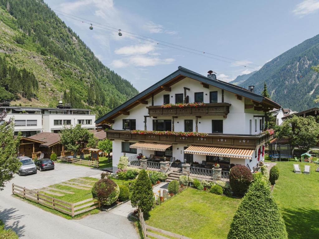 a house in a village in the mountains at Haus Martinus in Mayrhofen