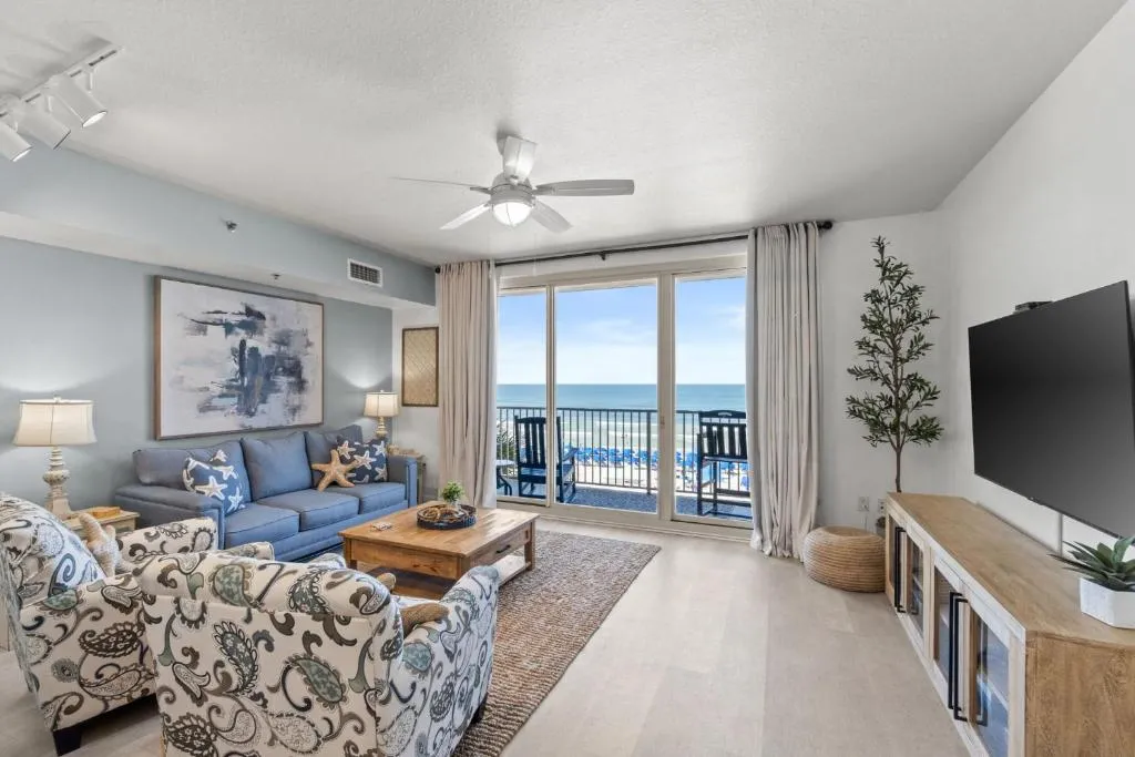 Gulf-front Shores of Panama 3rd Floor RENOVATED - Beach Service Included