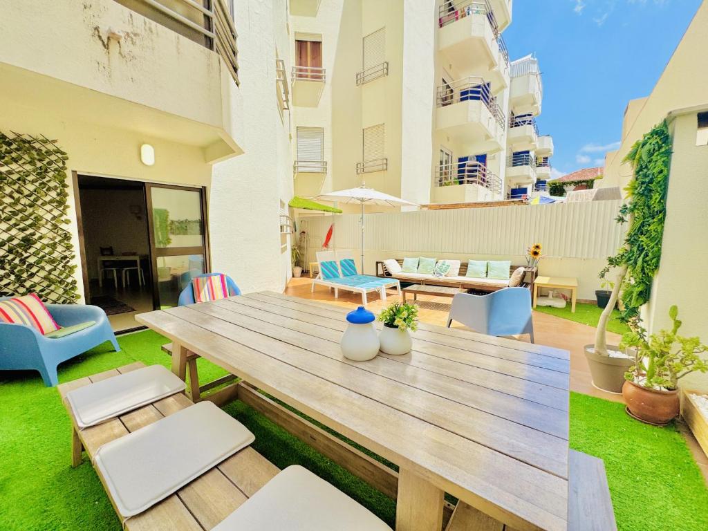 Studio Terrace, by Caparica Villas