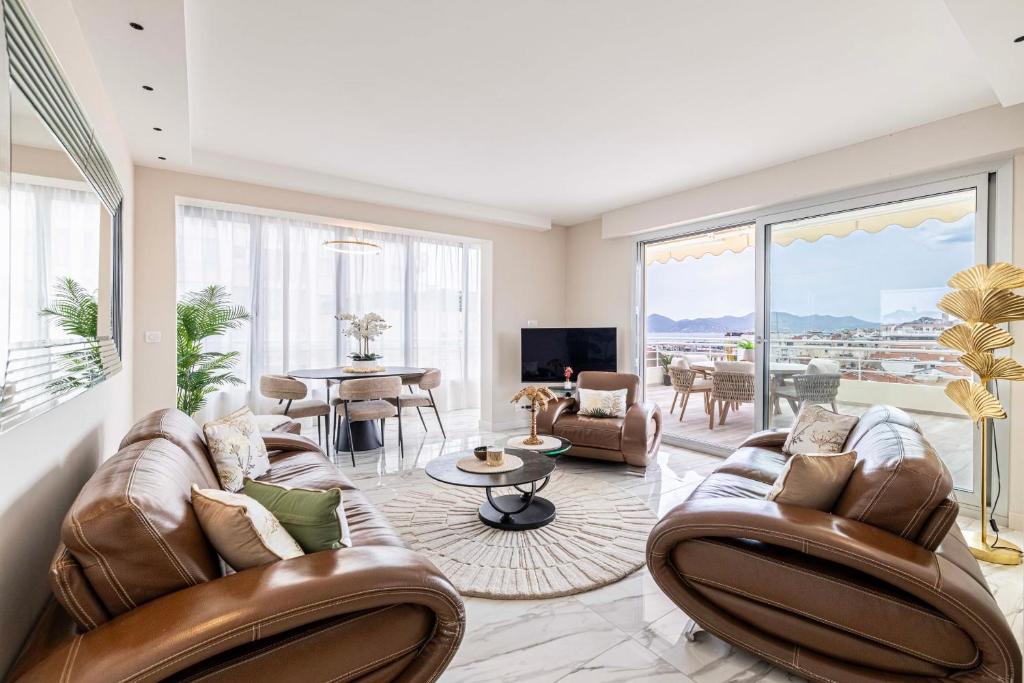 45 CROISETTE - Luxurious 3-bedroom Croisette terrace and sea view
