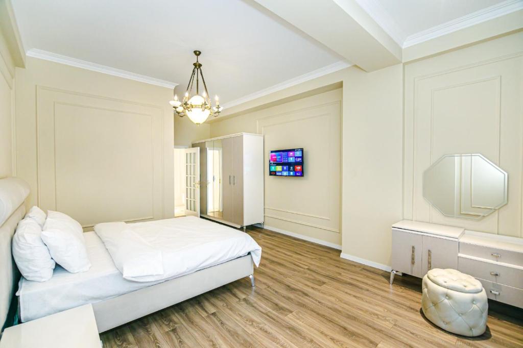 فضای داخلی Luxary apartment vip Boulevardd در باکو - تصویر ۳