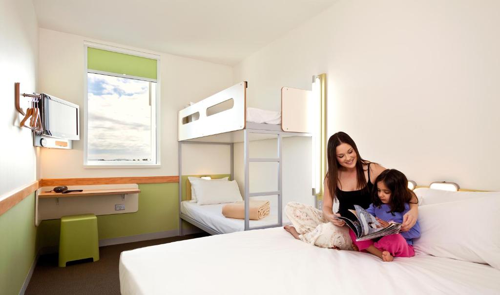 Děti v ubytování ibis Budget Auckland Airport