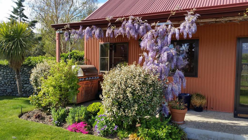 River Rock Estate - Resim 32