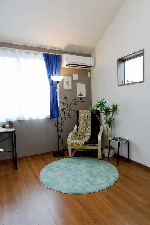 GS201 Cozy Loft Home Double Futon and Single Floor Futon Sleeps 3