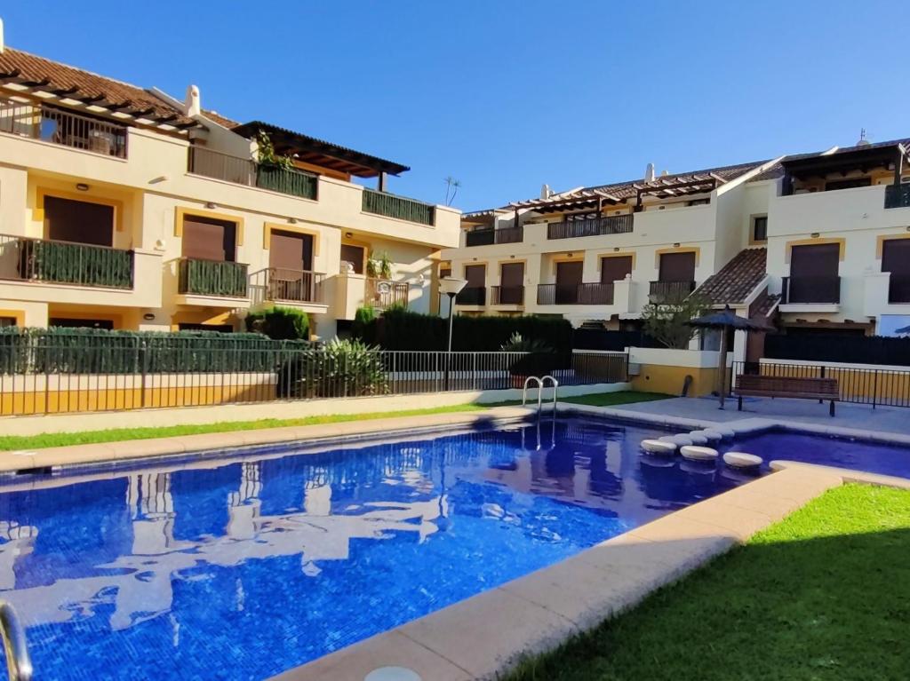 Apartamento esmeralda con piscina