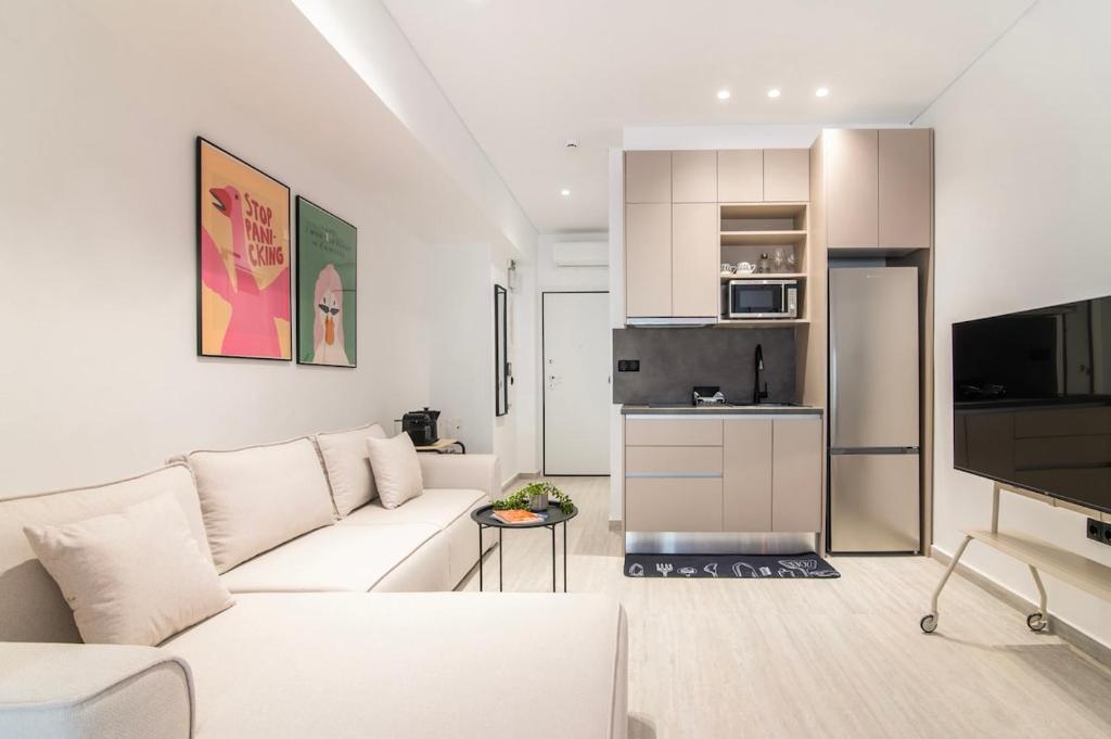 Joe's Studio with Balcony & Close to Monastiraki and main archeological sites