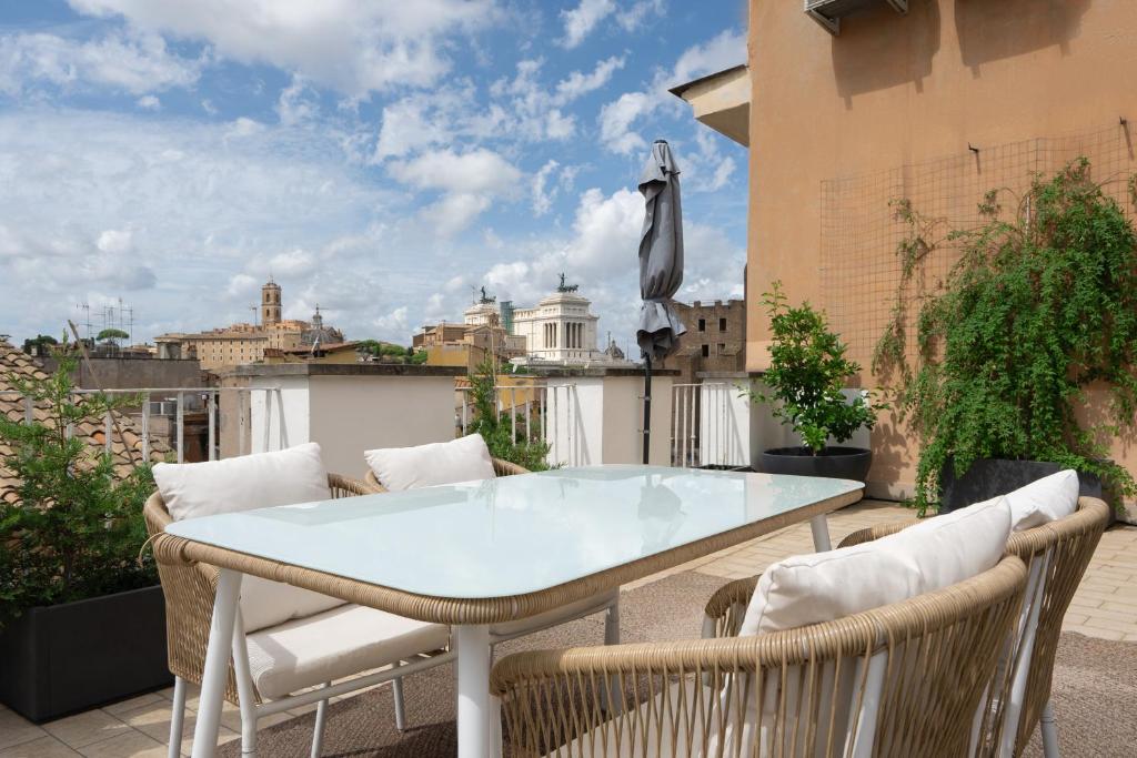 Penthouse Colosseo III