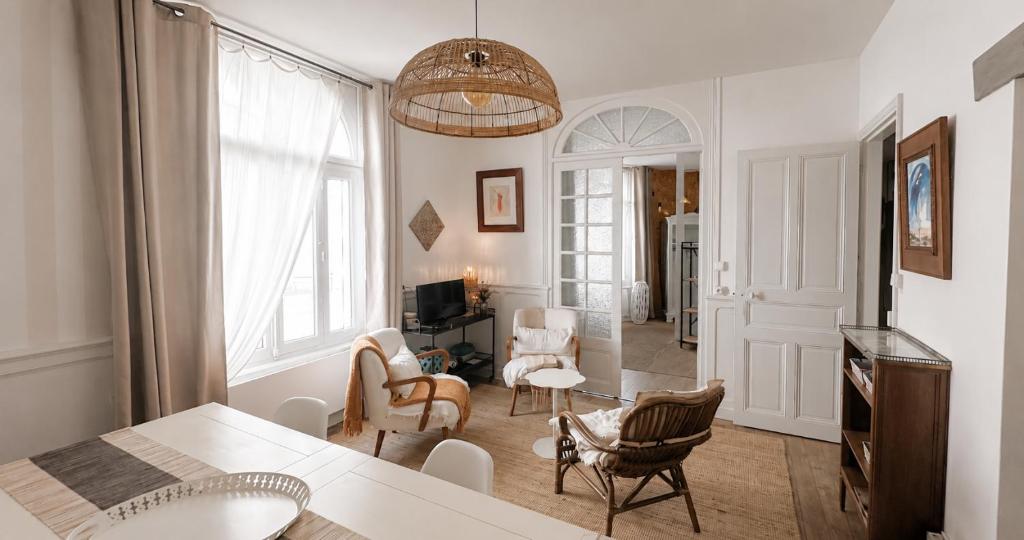 Appart cosy à 50 m de la plage & Remblai - 7 pers