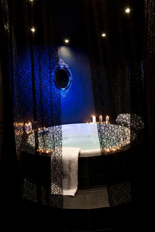 The Crystal Blue Hotel - Resim 30