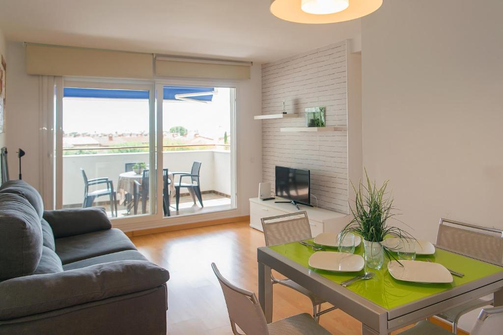 WELCS APARTAMENTO 412 EMP con piscina comunitaria