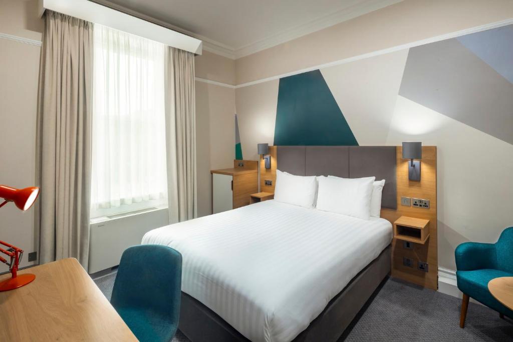 Holiday Inn Farnborough, an IHG Hotel - 