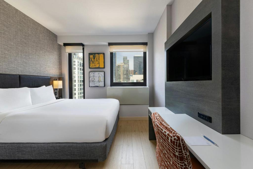 Four Points by Sheraton Manhattan Midtown West - 