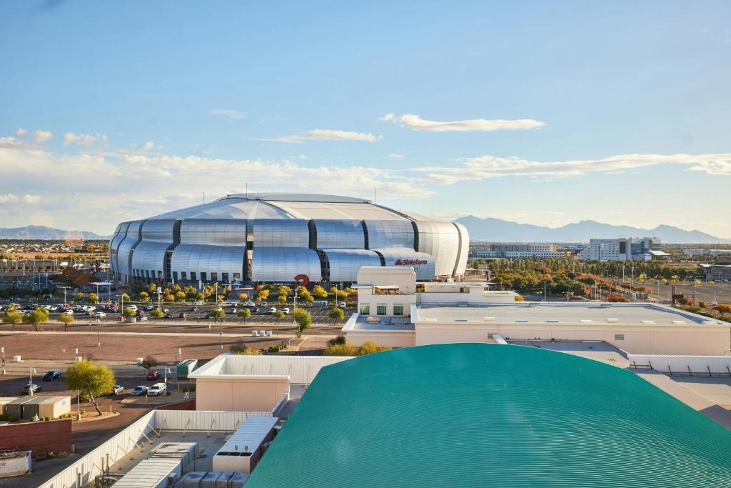 Renaissance Phoenix Glendale Hotel & Spa - 